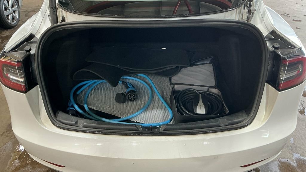 Tesla Model 3 Saloon White #10