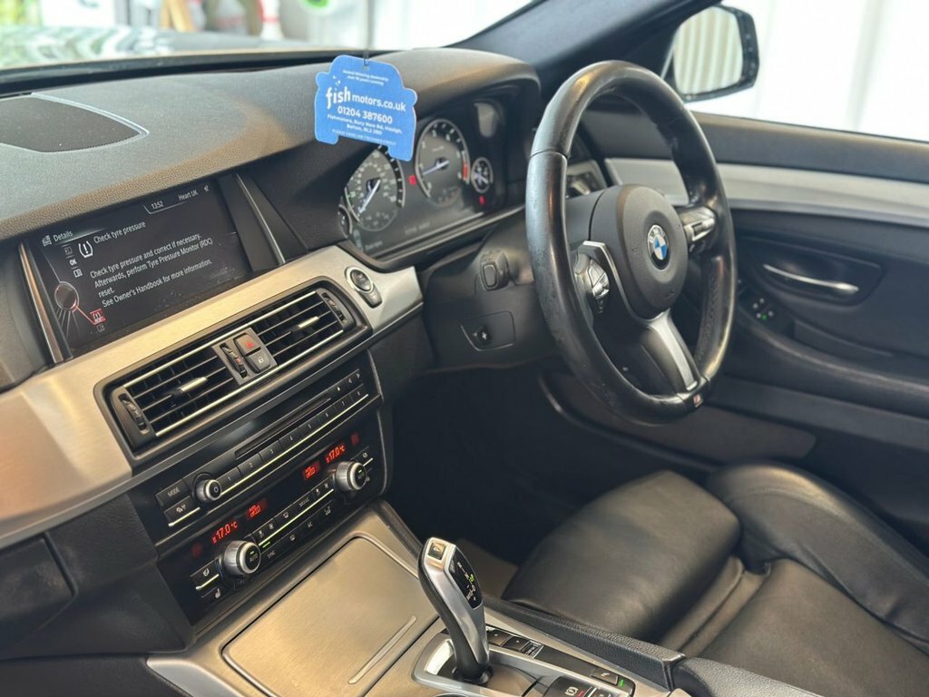 BMW 5 Series 3L M Sport YC64UUD Silver #2
