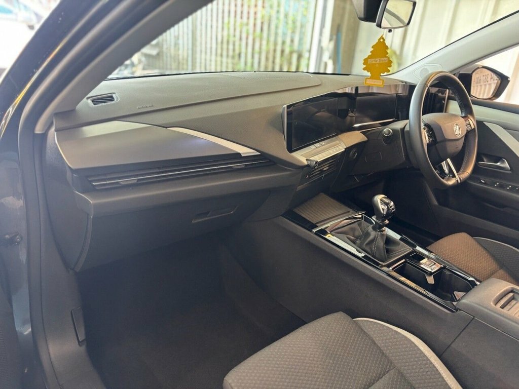 Vauxhall Astra 1.5L Design Grey #2