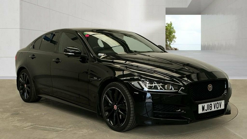 Jaguar XE 2L R-sport Black