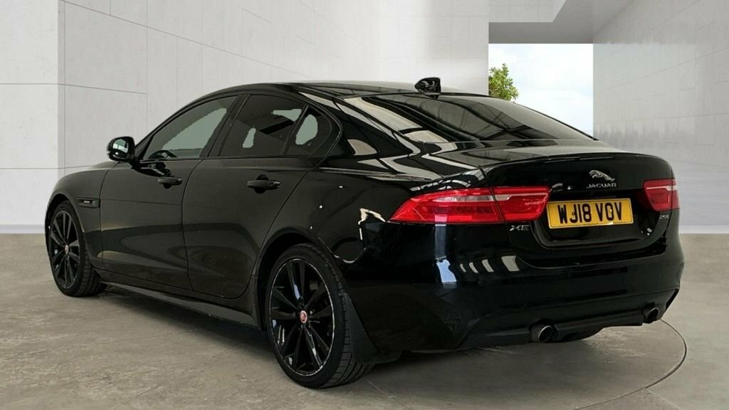 Jaguar XE 2L R-sport Black #4