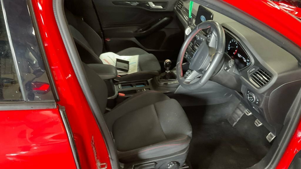 Ford Focus 1L St-line Red #2