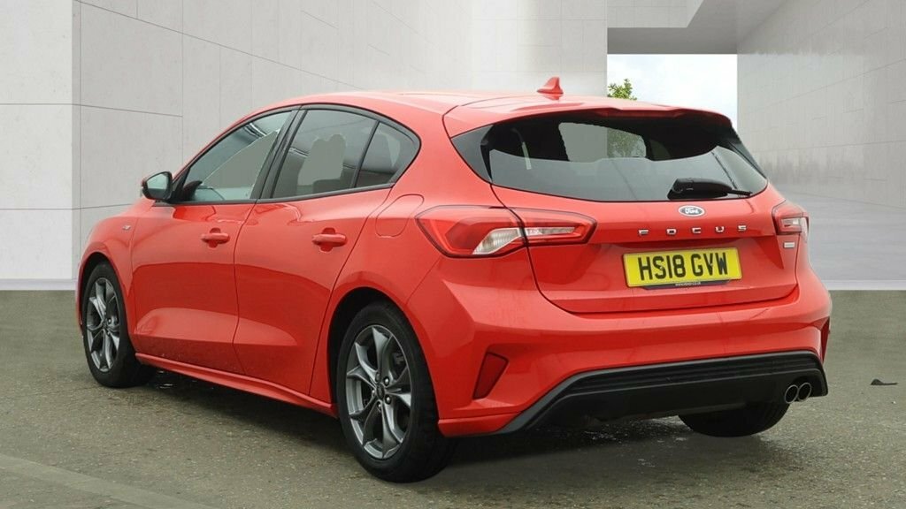 Ford Focus 1L St-line Red #4