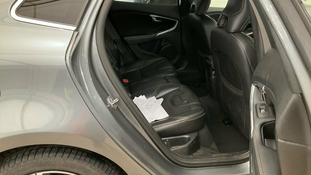 Volvo V40 White White #11
