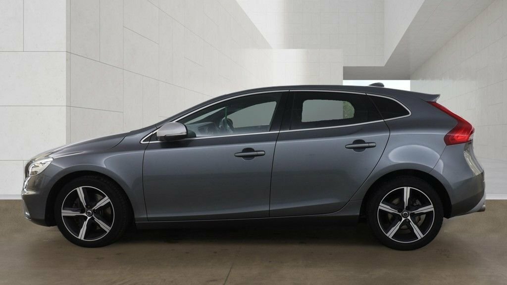 Volvo V40 White White #7