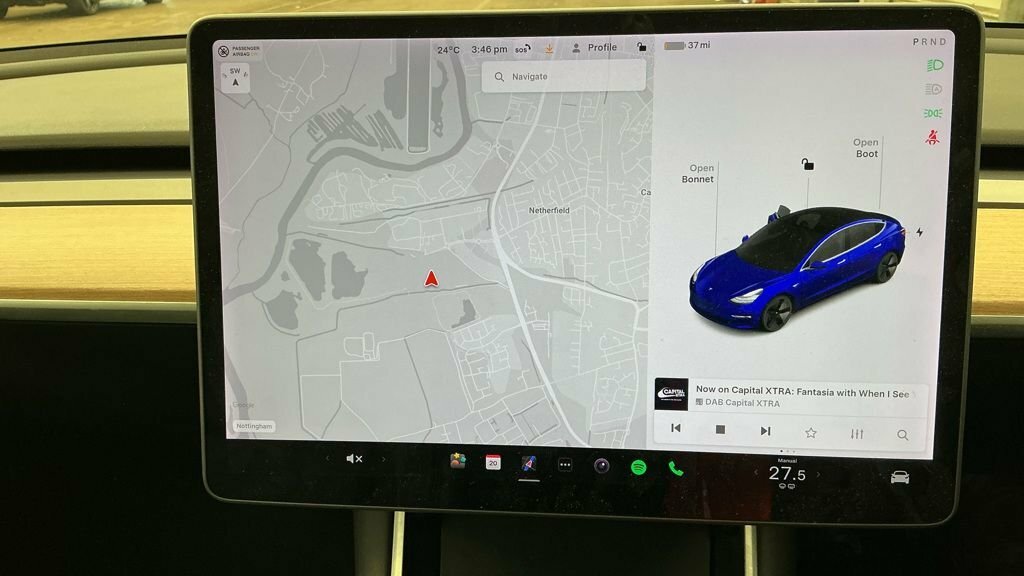 Tesla Model 3 Saloon Blue #2
