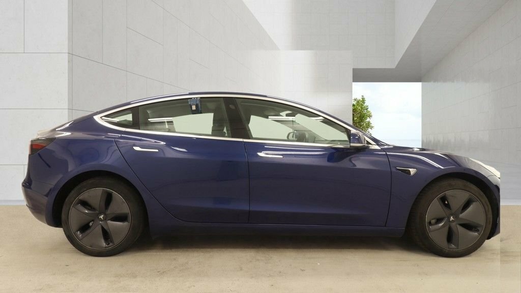 Tesla Model 3 Saloon Blue #6