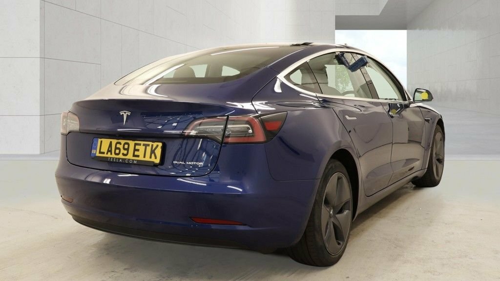Tesla Model 3 Saloon Blue #5