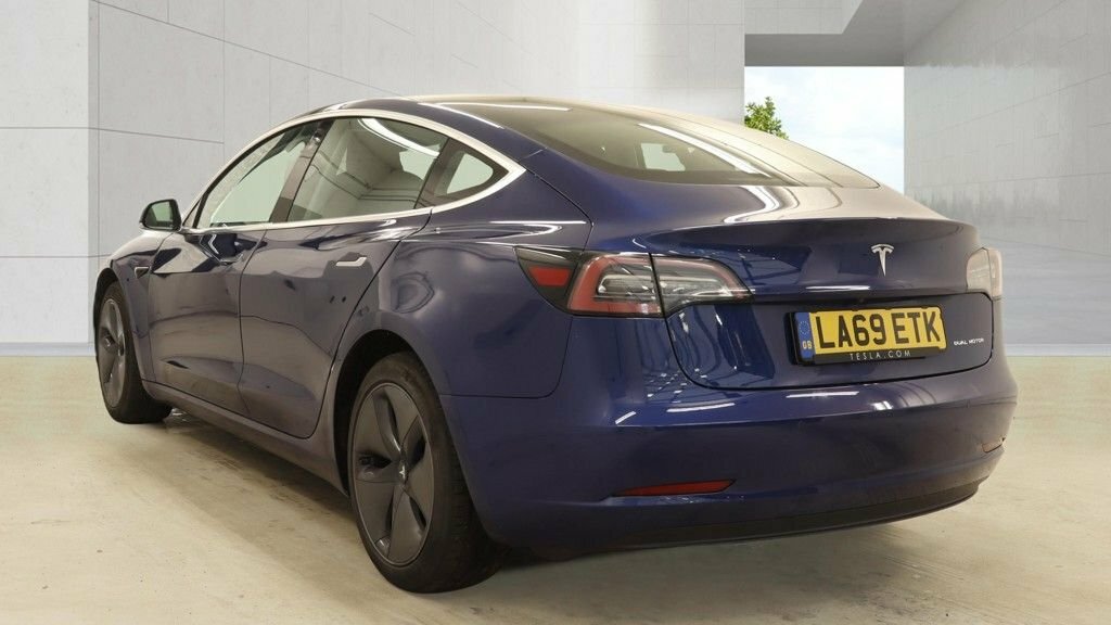 Tesla Model 3 Saloon Blue #4