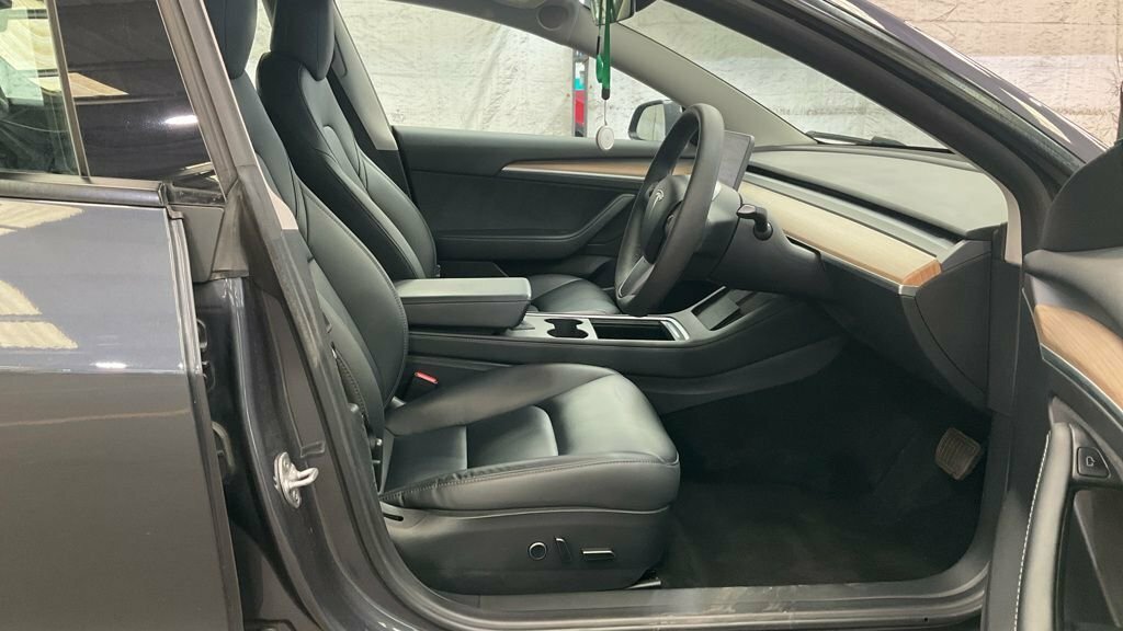 Tesla Model 3 Saloon Grey #2