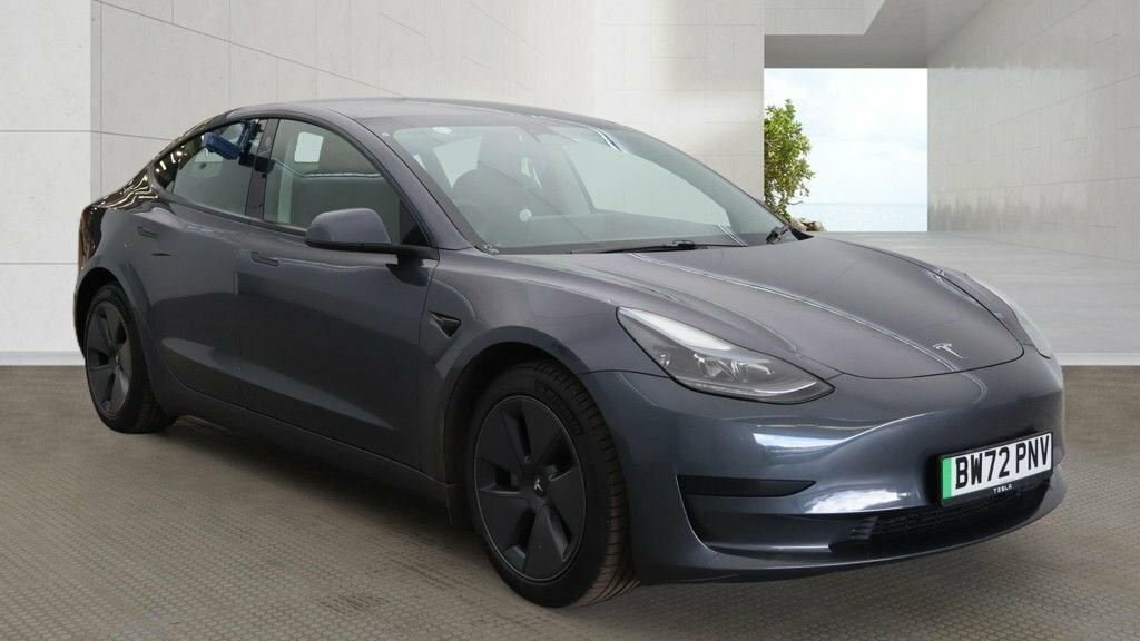 Tesla Model 3 Saloon Grey