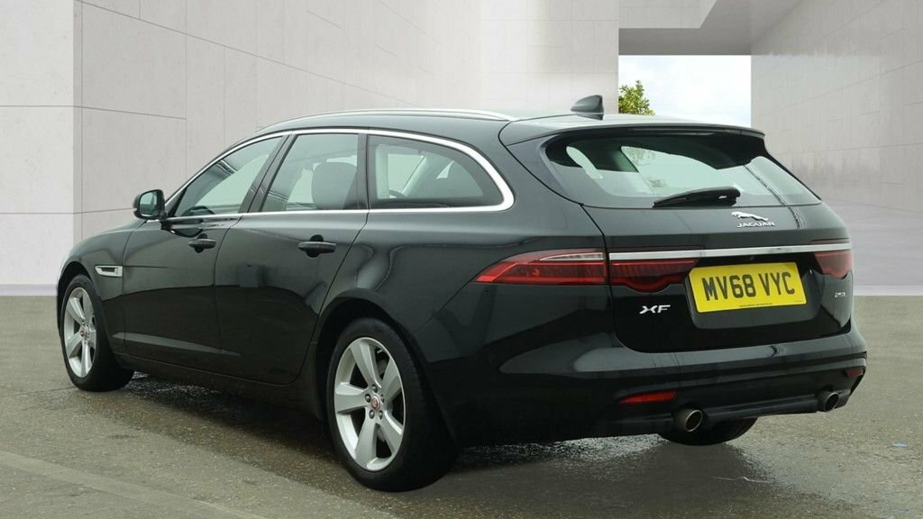 Jaguar XF 2L Portfolio Black #4