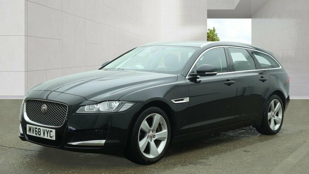 Jaguar XF 2L Portfolio Black #3