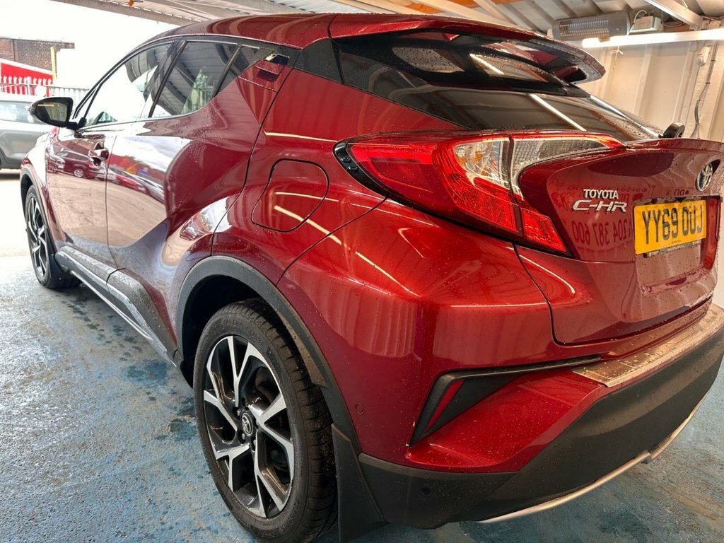 Toyota C-Hr 1.8L Design YY69OUJ Red #6