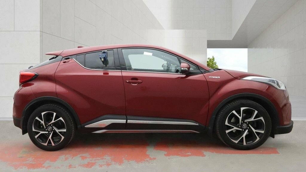 Toyota C-Hr 1.8L Design Red #6
