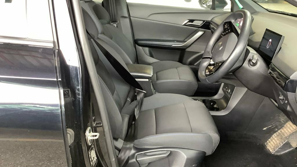 MG MG4 Hatchback Black #2
