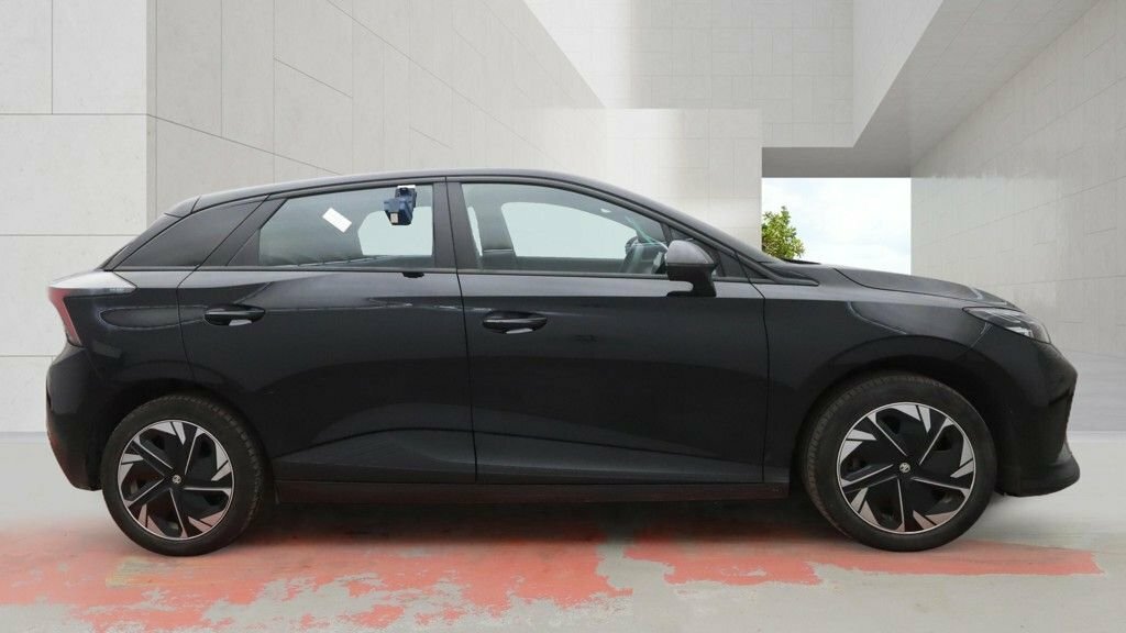 MG MG4 Hatchback Black #6