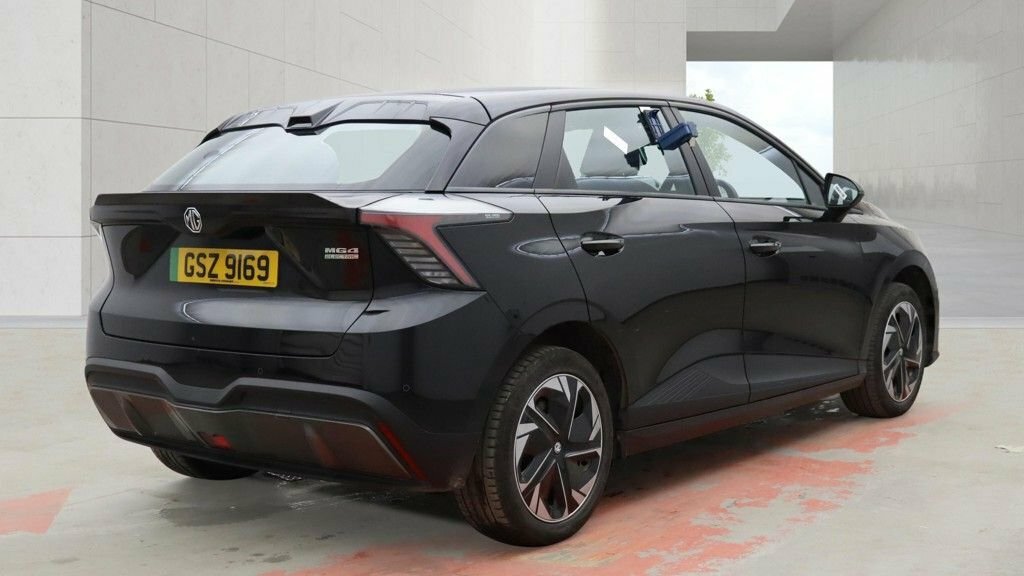 MG MG4 Hatchback Black #5