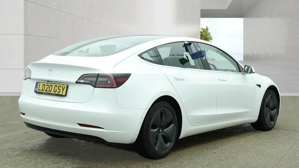 Tesla Model 3 Saloon White #5