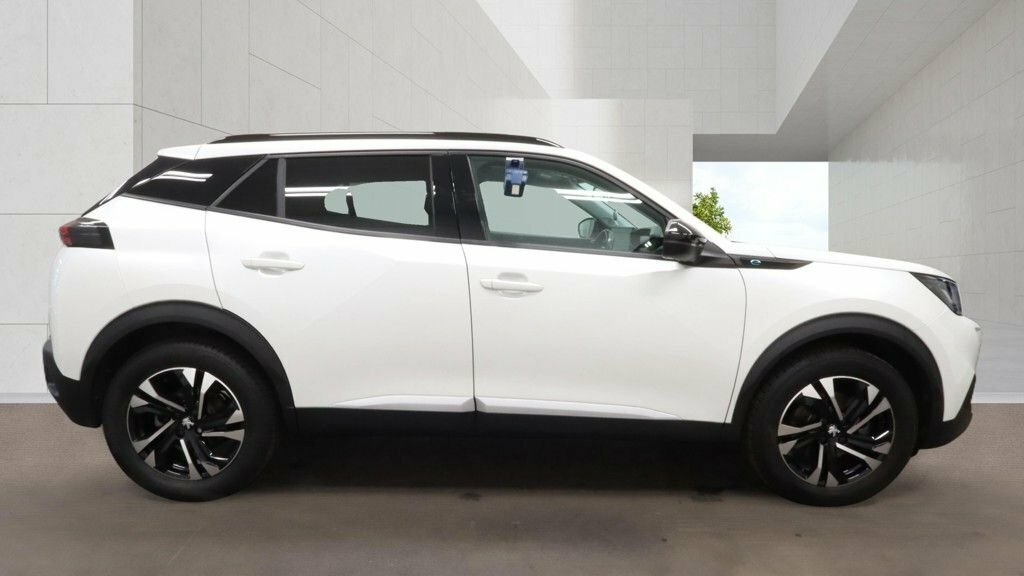Peugeot e-2008 Suv White #6