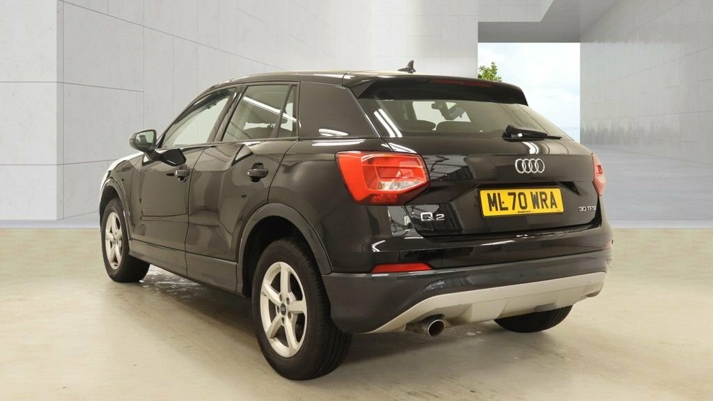 Audi Q2 1L Technik Black #4