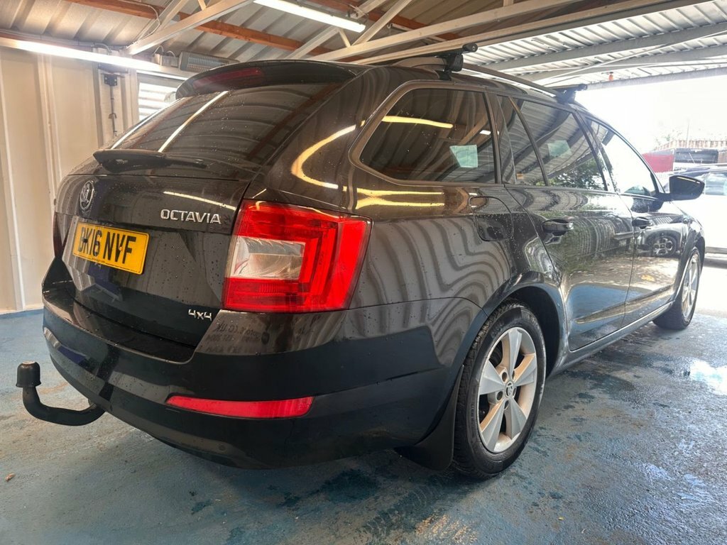 Skoda Octavia 1.6L Se L BK16NVF Black #5