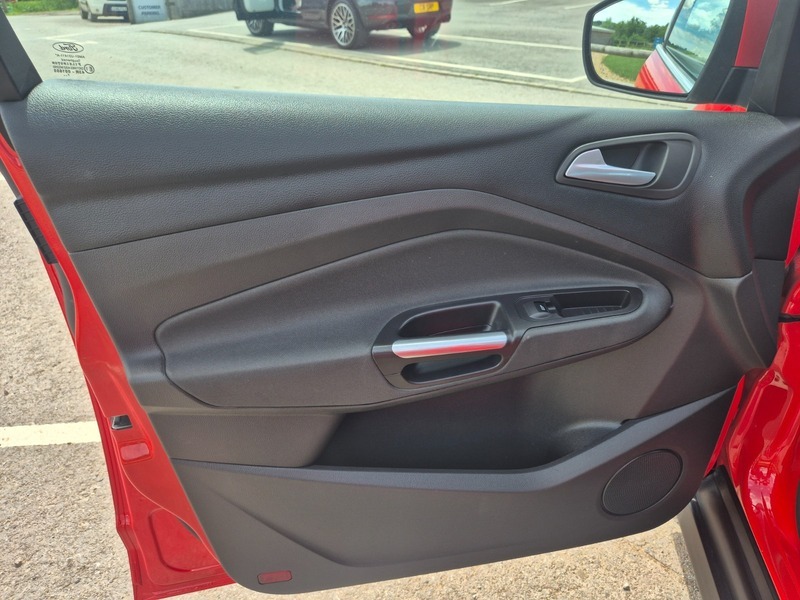 Ford C-Max 1.0 Ecoboost 125 Titanium Red #14