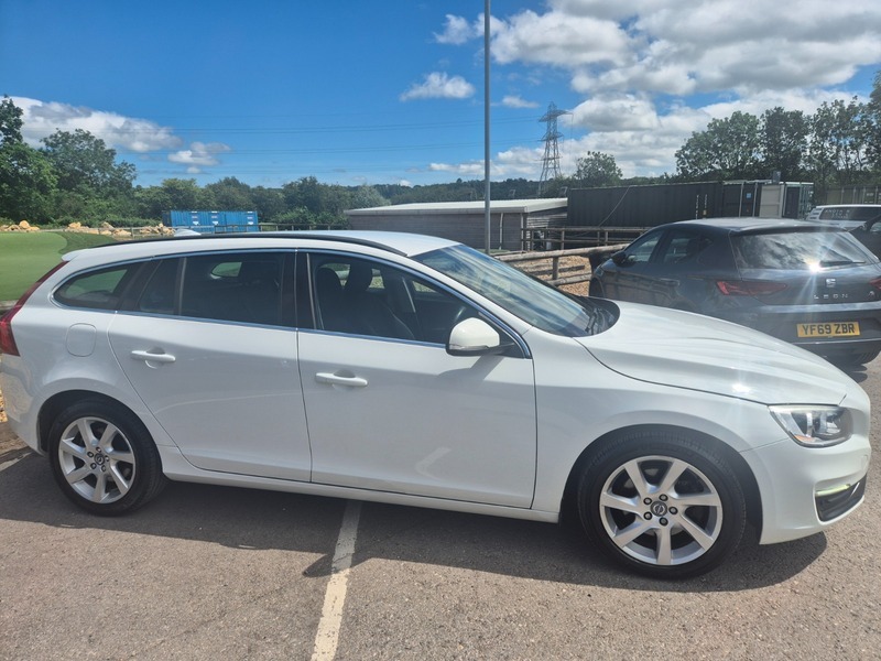 Volvo V60 2.0 D4 Se Nav White #6