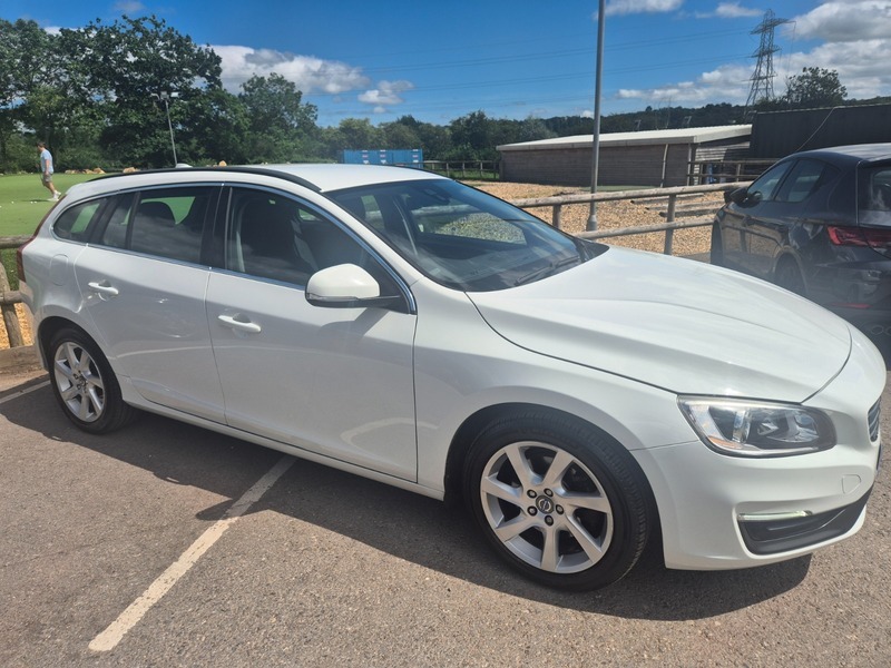 Volvo V60 2.0 D4 Se Nav White #5