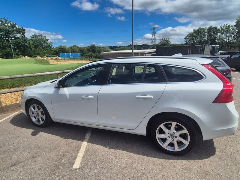 Volvo V60 1.6 D2 R-design Nav Euro 5 Ss Red #37