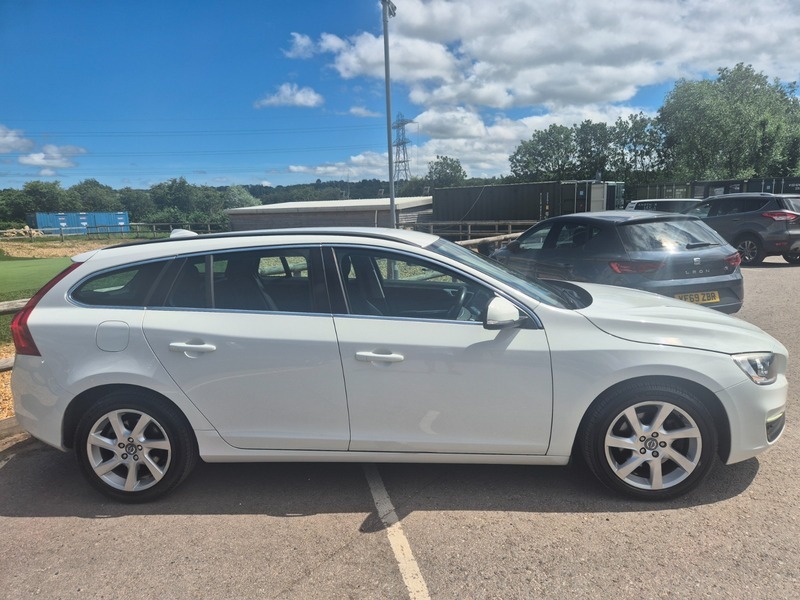 Volvo V60 1.6 D2 R-design Nav Euro 5 Ss Red #7