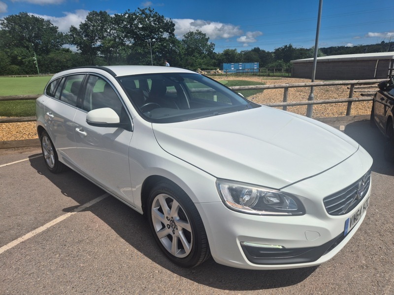 Volvo V60 2.0 D4 Se Nav White #4