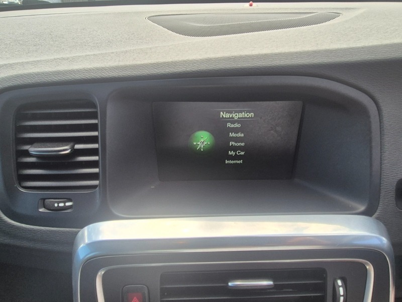 Volvo V60 1.6 D2 R-design Nav Euro 5 Ss Red #25
