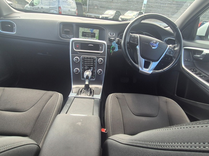 Volvo V60 1.6 D2 R-design Nav Euro 5 Ss Red #22