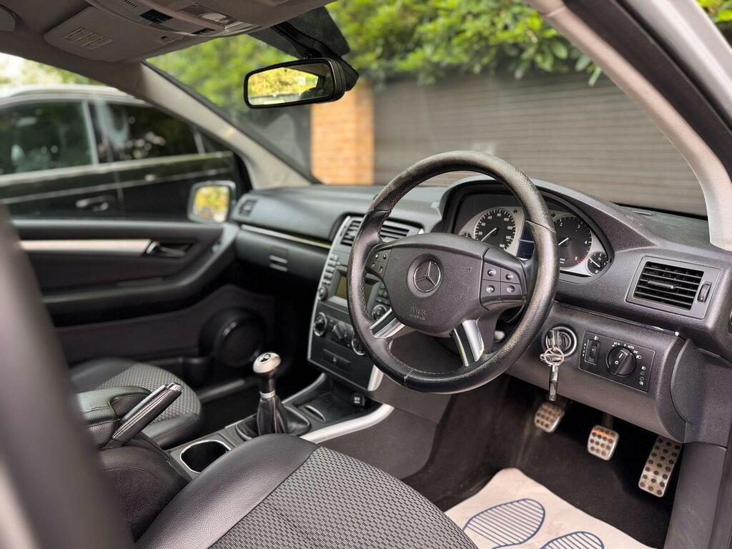Mercedes-Benz B Class E350 Blueefficiency Avantgarde Cdi Black #9
