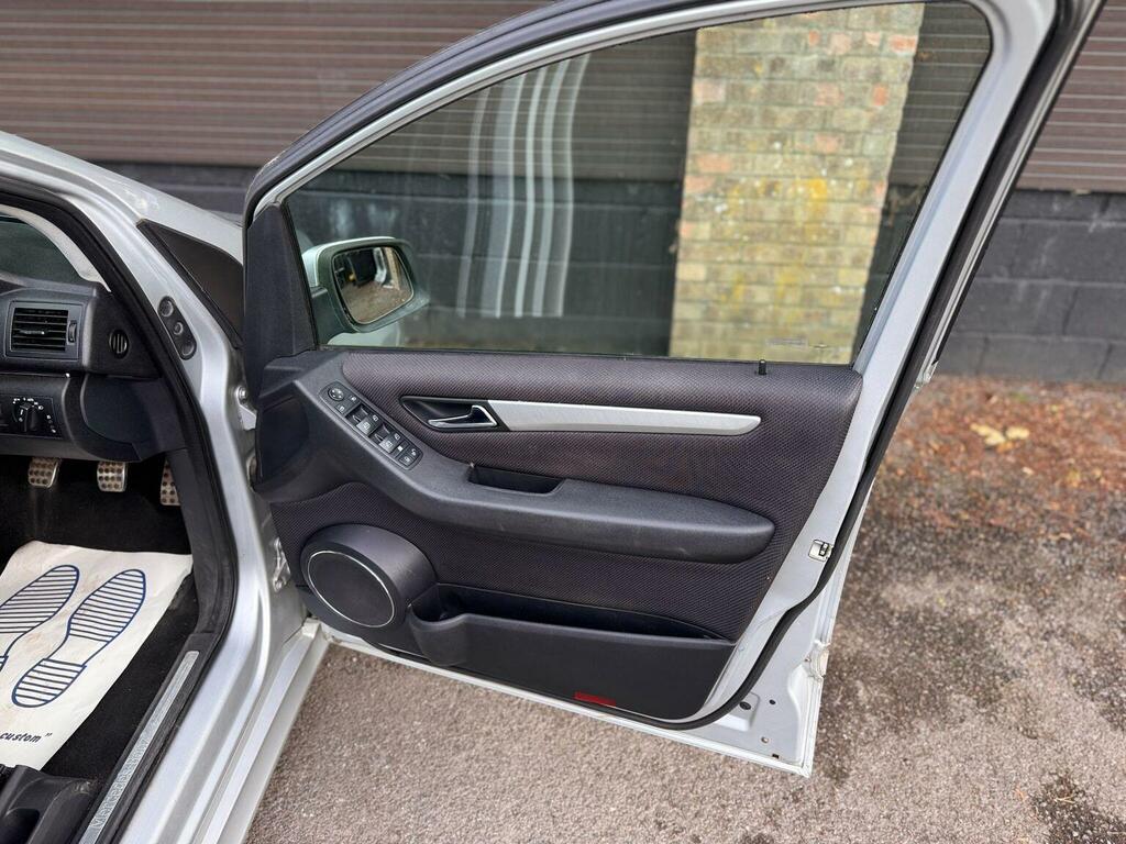 Mercedes-Benz B Class E350 Blueefficiency Avantgarde Cdi Black #23