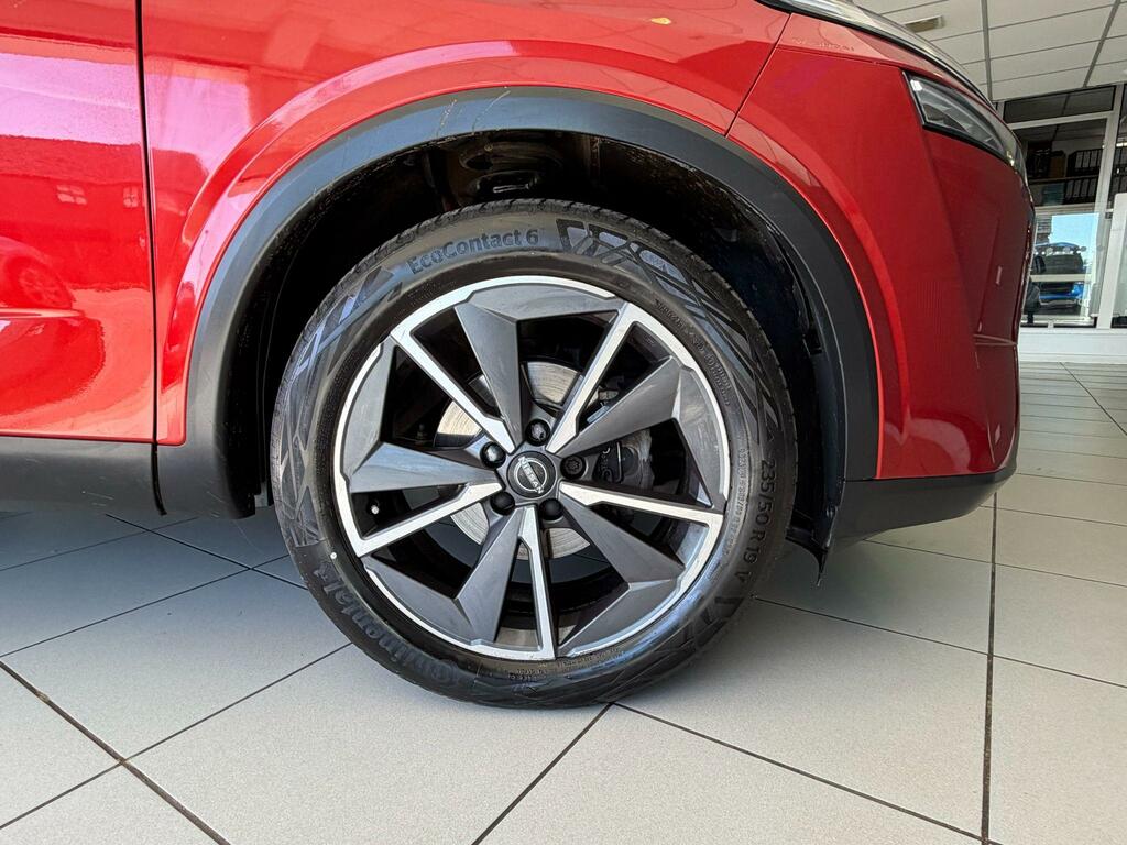 Nissan Qashqai Suv EY73VVC Red #2
