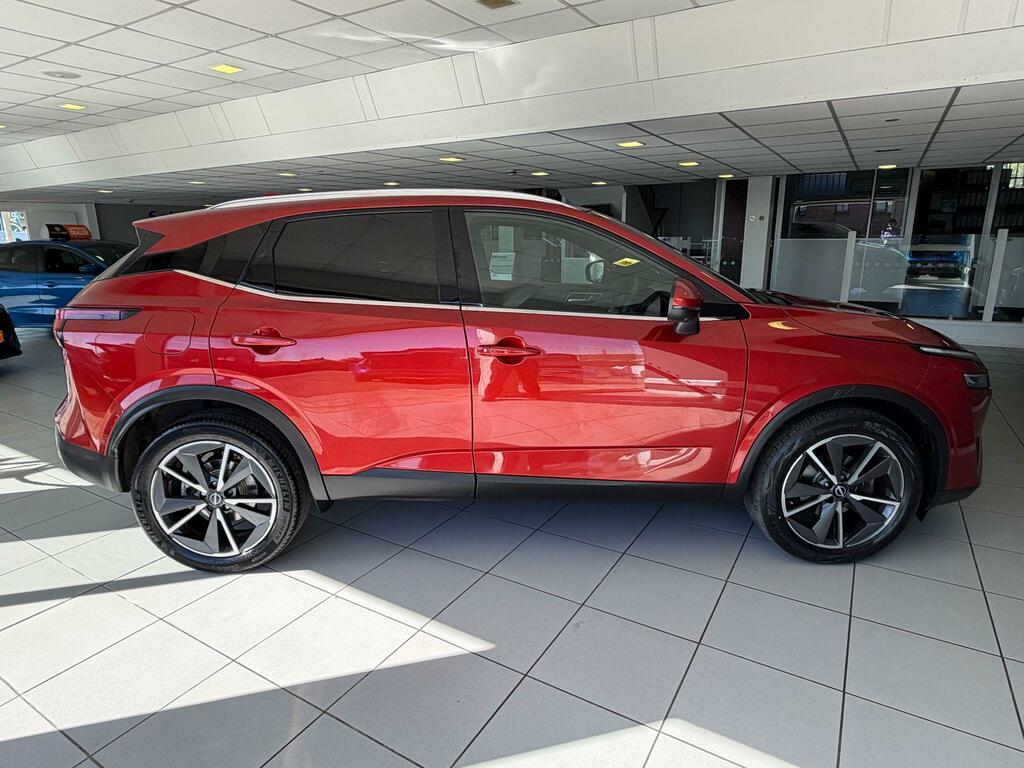 Nissan Qashqai Suv EY73VVC Red #3