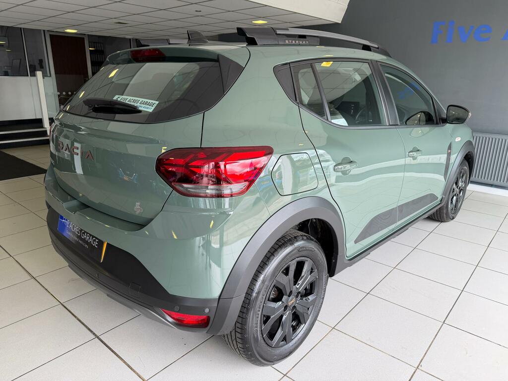 Dacia Sandero Stepway Hatchback SK25WKF Green #3
