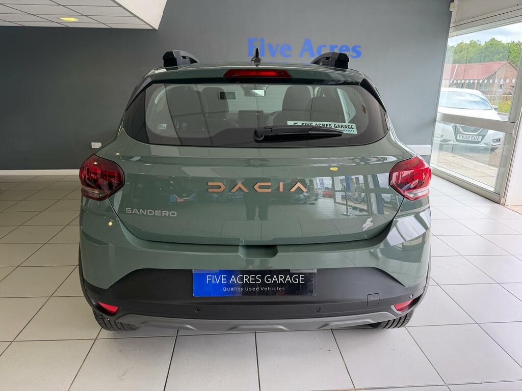 Dacia Sandero Stepway Hatchback SK25WKF Green #4