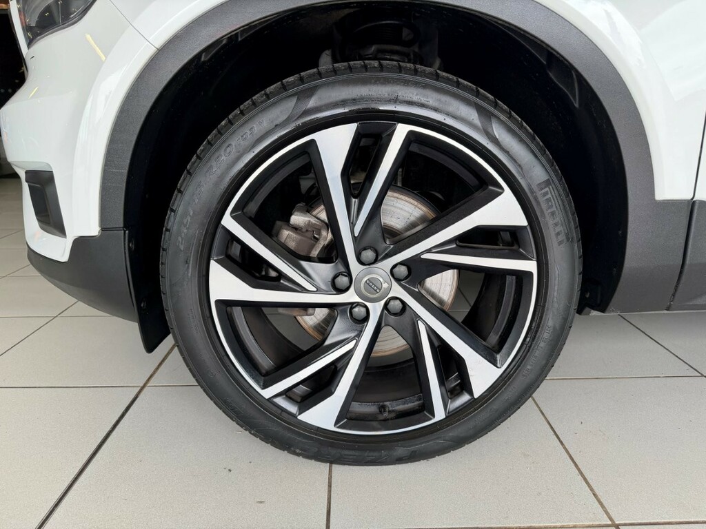 Volvo XC40 Suv CK69DKX White #2