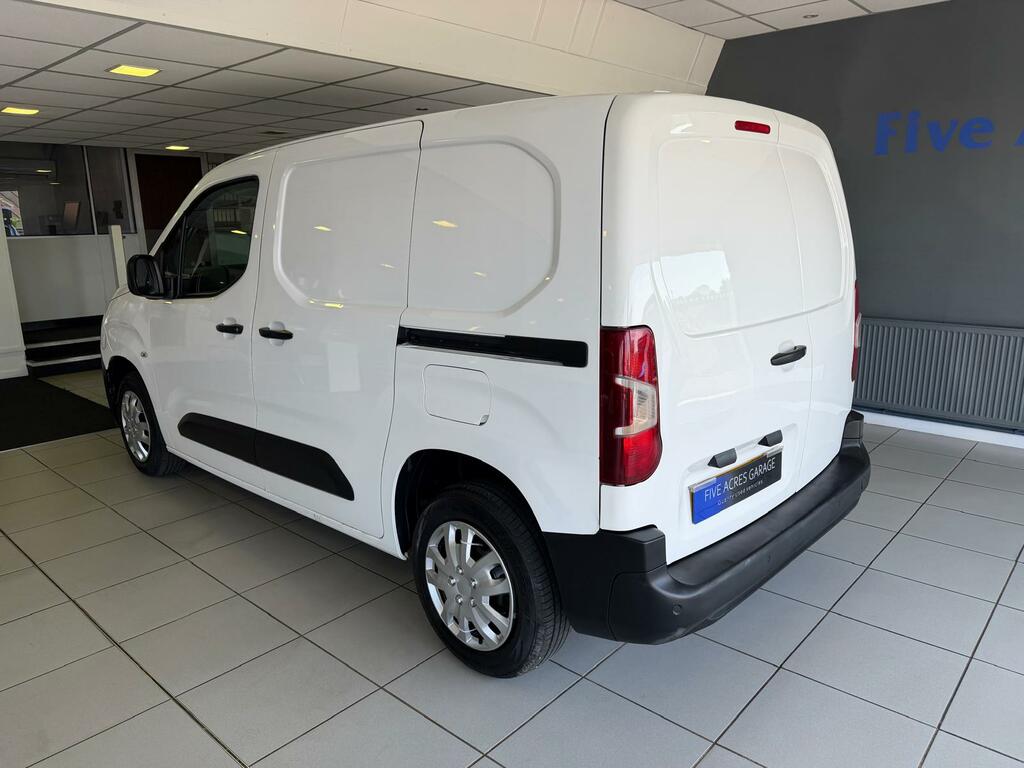 Citroen Berlingo Mpv White #6