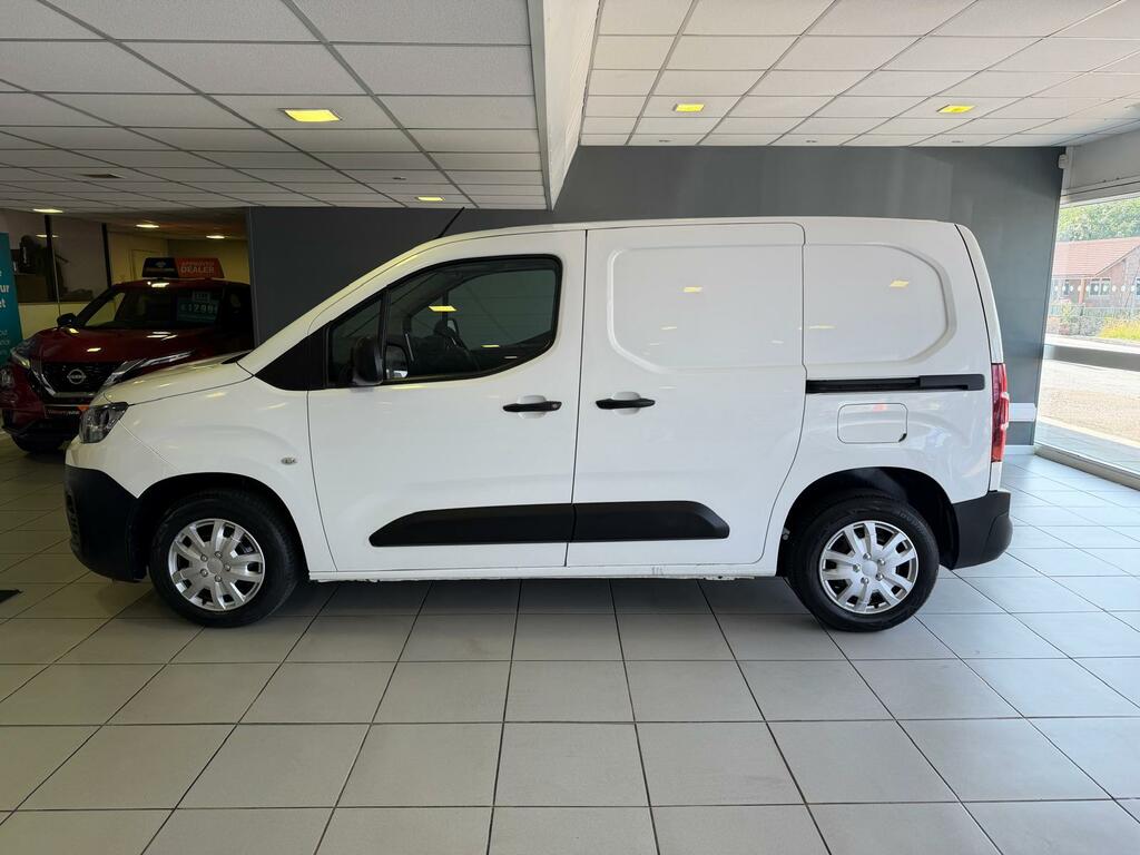 Citroen Berlingo Mpv White #7