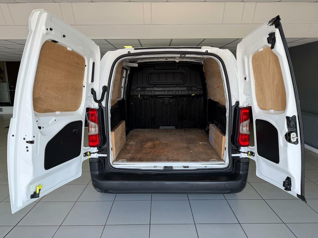 Citroen Berlingo Mpv White #5