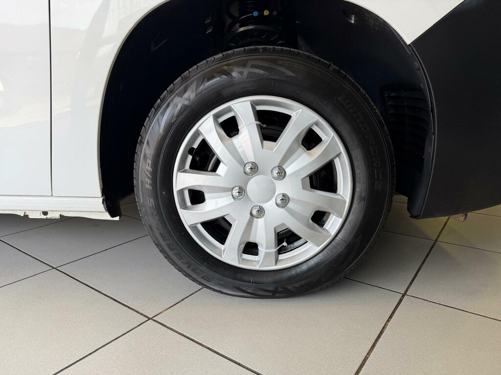 Citroen Berlingo Mpv White #2