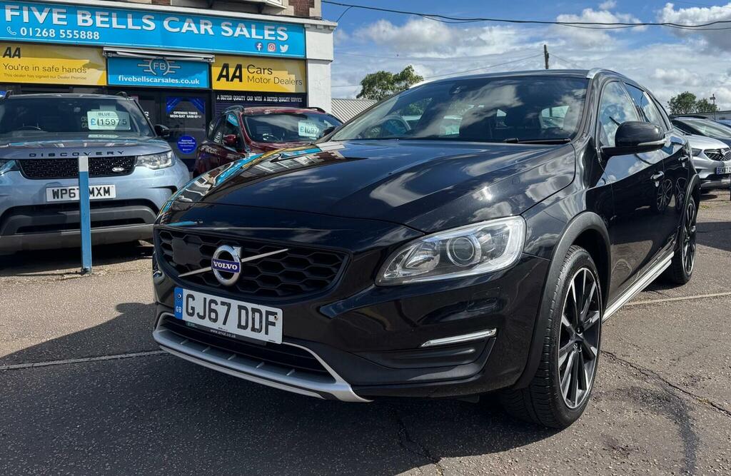 Volvo V60 Cross Country Estate 2.0 D4 Lux Nav Euro 6 Ss 201767 Black