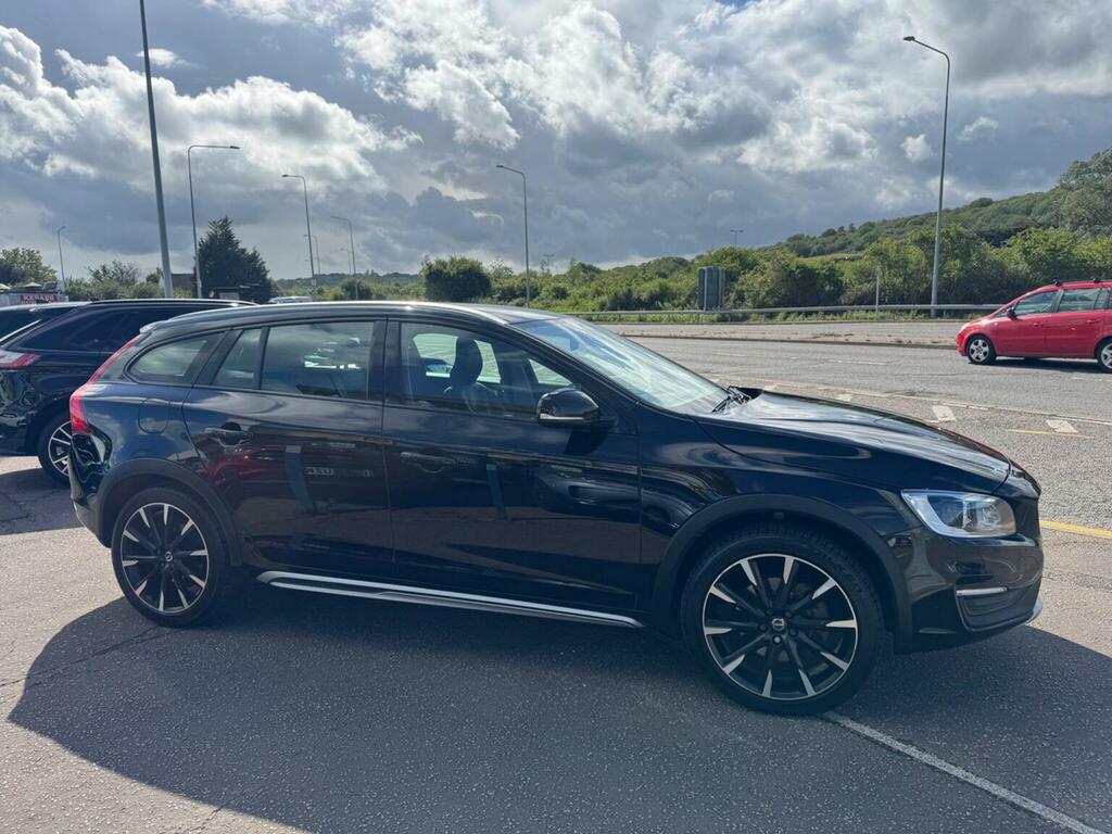 Volvo V60 Cross Country Estate 2.0 D4 Lux Nav Euro 6 Ss 201767 Black #6