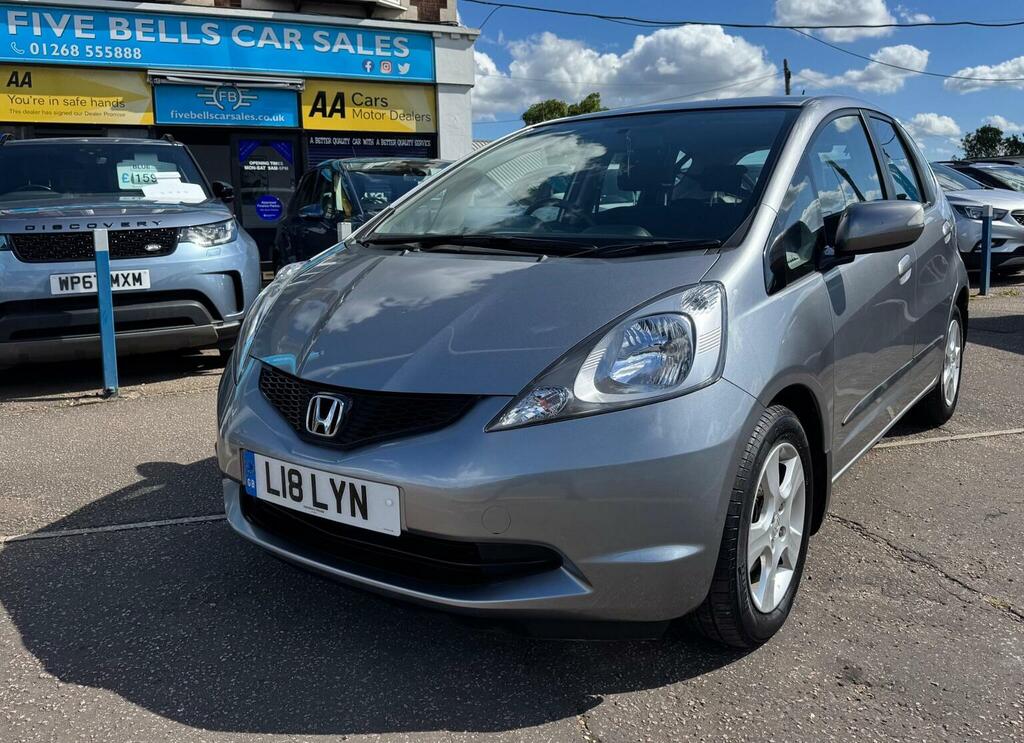 Honda Jazz Hatchback 1.4 I-vtec Es I Shift Euro 5 20101 Silver