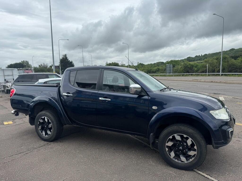 Mitsubishi L200 Pickup 2.5 Di-d Barbarian Black 4Wd Euro 5 Lb Blue #6