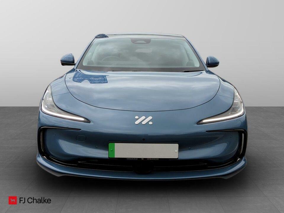 MG IM5 100Kwh Long Range Saloon Blue #2
